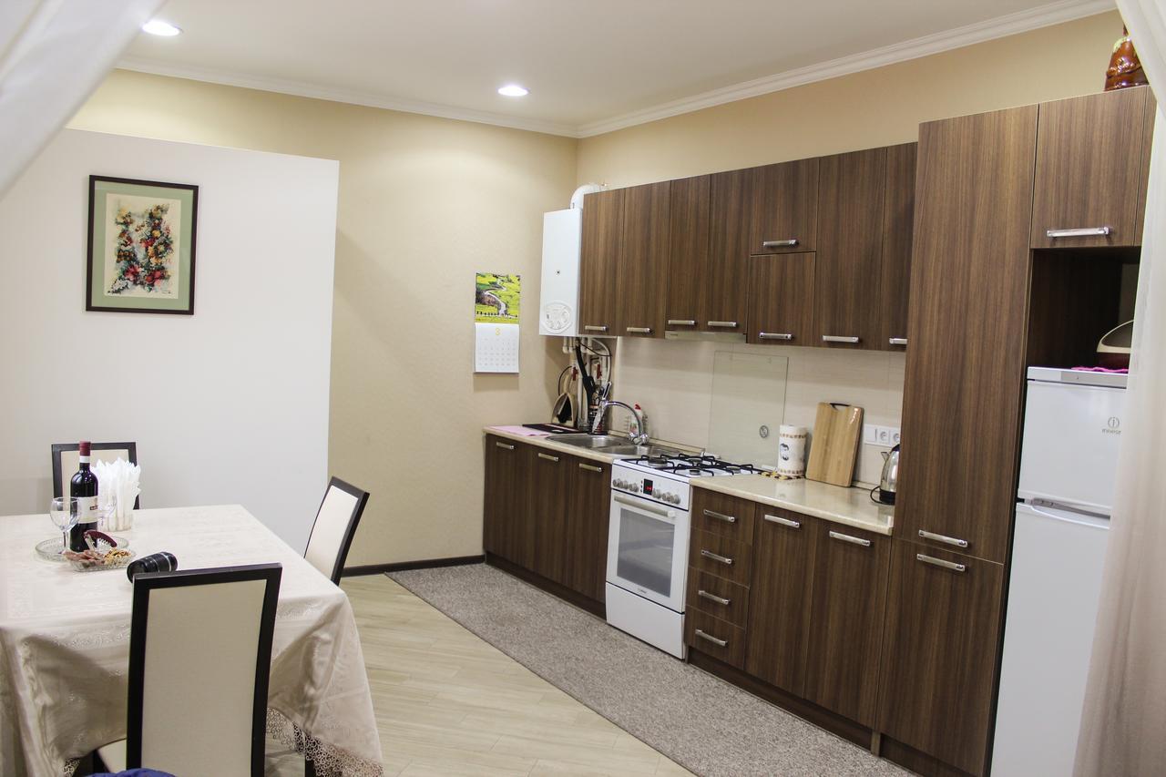 Lasha Apartment Tbilisi Buitenkant foto